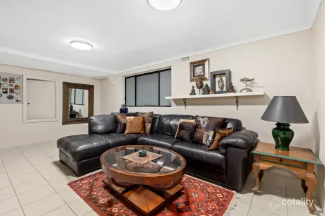 Property photo of 1 Gnarbo Avenue Carss Park NSW 2221