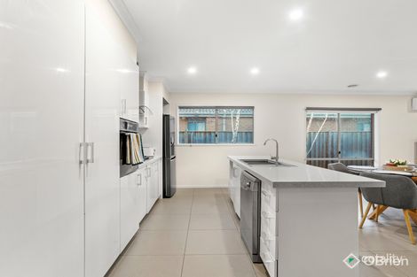 Property photo of 19 Tamara Circuit Langwarrin VIC 3910