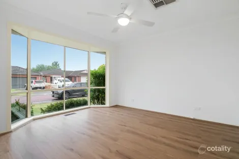 Property photo of 6 Sunnyridge Court Chirnside Park VIC 3116