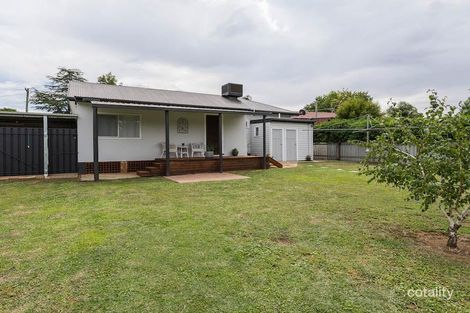 Property photo of 27 Plumpton Road Kooringal NSW 2650