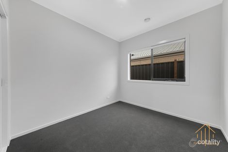 Property photo of 46 Reef Circuit Clyde VIC 3978