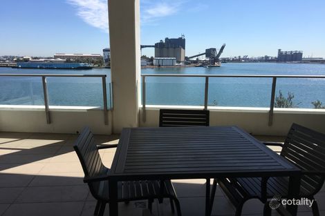 Property photo of 302/17 Honeysuckle Drive Newcastle NSW 2300