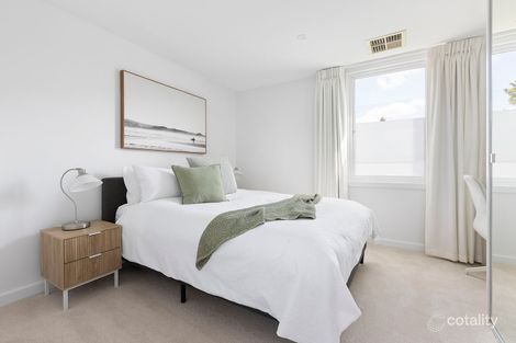 Property photo of 24 Griffin Crescent Port Melbourne VIC 3207