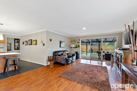 Property photo of 2 Foxwood Drive Cranbourne East VIC 3977