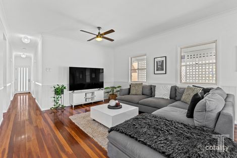 Property photo of 17 Longfellow Street Norman Park QLD 4170
