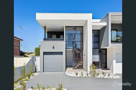 680a Henry Lawson Dr, East Hills, NSW 2213