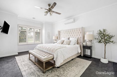 Property photo of 5 Lightwood Green Caroline Springs VIC 3023