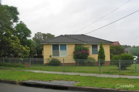 8 Tyalgum Ave, Panania, NSW 2213