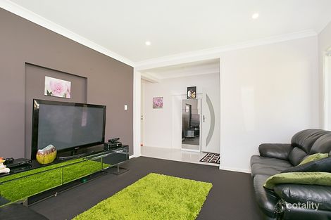 Property photo of 27 The Grove Watanobbi NSW 2259