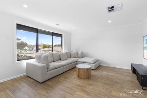 Property photo of 19 Hughes Crescent Dandenong North VIC 3175