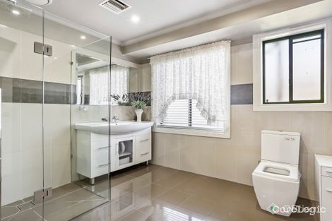 Property photo of 36 Fenton Court Keysborough VIC 3173