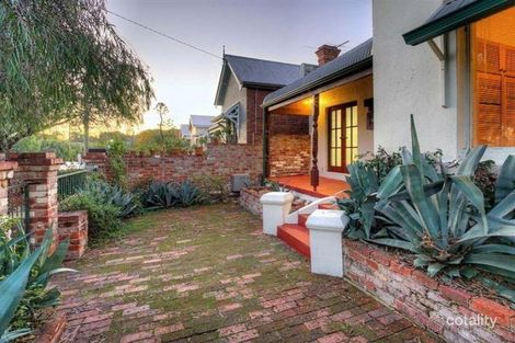 Property photo of 32 Chatsworth Road Highgate WA 6003