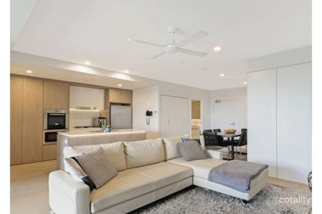 Property photo of 1033/123 Cavendish Road Coorparoo QLD 4151