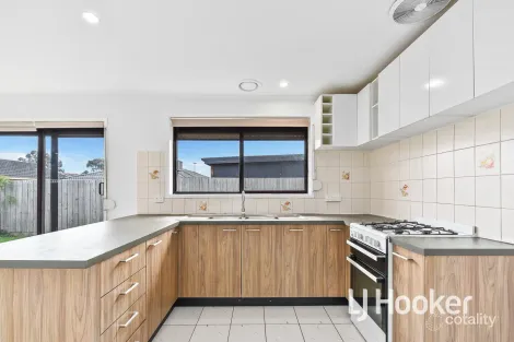 Property photo of 1/23 Ivan Crescent Hampton Park VIC 3976