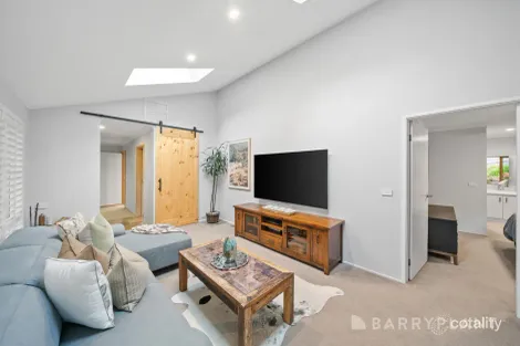 Property photo of 46 Acheron Crescent Eltham North VIC 3095