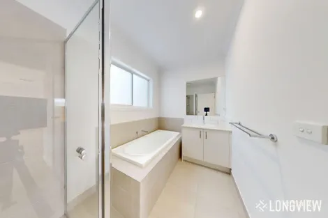 Property photo of 16 Whitby Circuit Fraser Rise VIC 3336