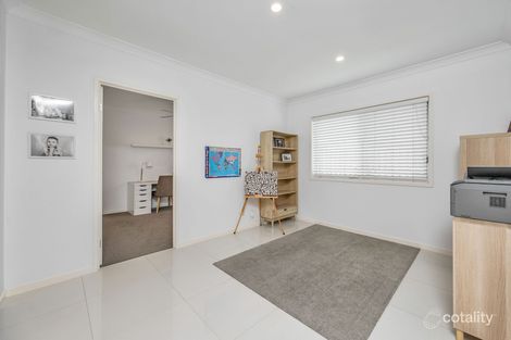 Property photo of 9 Mariner Avenue Hope Island QLD 4212