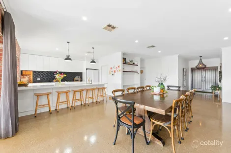 Property photo of 8 Hunt Drive Robinvale VIC 3549