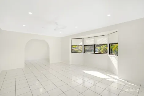 Property photo of 37 Bonogin Road Mudgeeraba QLD 4213