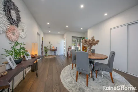 Property photo of 2/43 Grant Avenue Gisborne VIC 3437