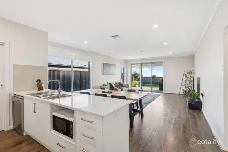 Property photo of 27 Belanger Court Blakeview SA 5114