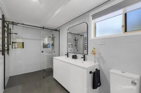 Property photo of 39 Towen View Court Towen Mountain QLD 4560