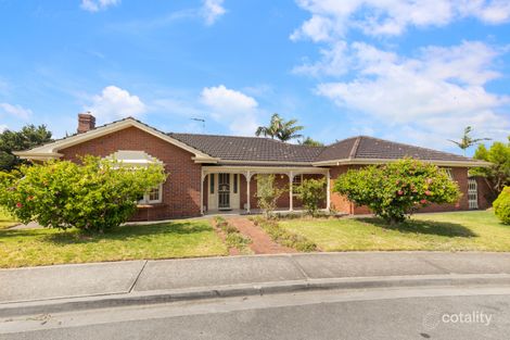 18 Glenway Rd, Hallett Cove, SA 5158