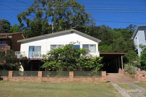 40 Taylor St, Woy Woy Bay, NSW 2256