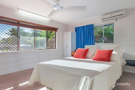 Property photo of 10 Walnut Close Manoora QLD 4870