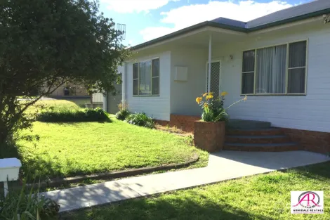 3 Merinda Pl, Armidale, NSW 2350