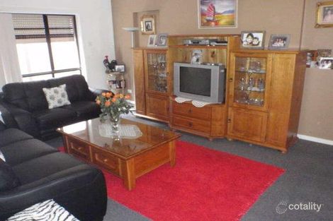 Property photo of 24 Wills Terrace Burnside Heights VIC 3023