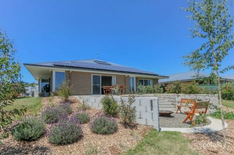 17 Freeman Cct, Llanarth, NSW 2795