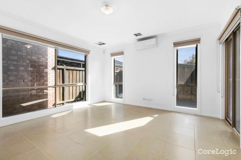 Property photo of 16 Gordes Street Fraser Rise VIC 3336