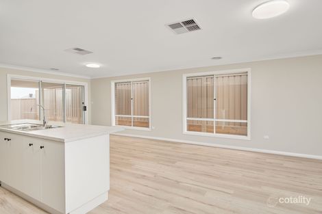 Property photo of 57 Deakin Avenue Lloyd NSW 2650