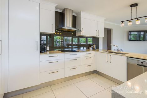 Property photo of 4 Daydream Place Eight Mile Plains QLD 4113