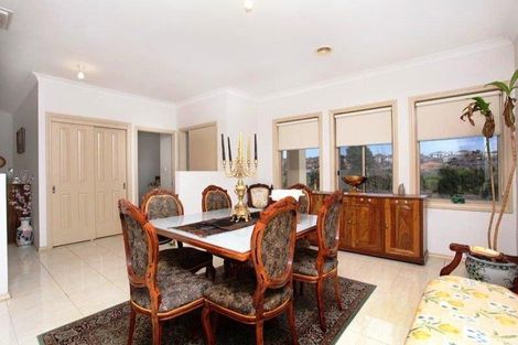 Property photo of 33 Firth Way Greenvale VIC 3059