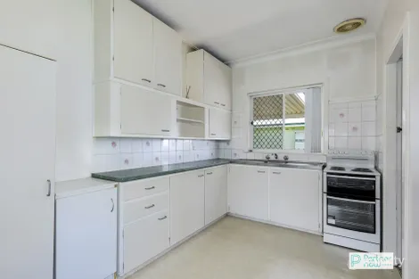 Property photo of 4 Edgeroy Street South Tamworth NSW 2340