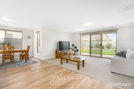 Property photo of 13 Scarlet Drive Lake Gardens VIC 3355