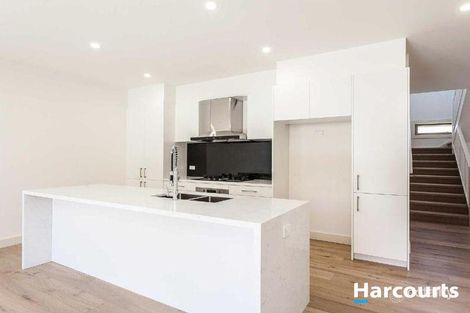 Property photo of 2A Jocelyn Court Doncaster East VIC 3109