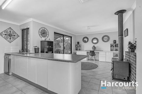 Property photo of 4 Pardee Elbow Greenfields WA 6210