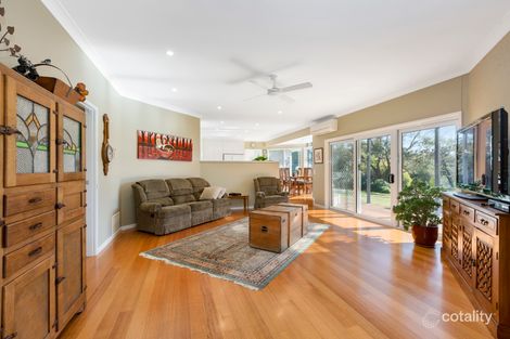 Property photo of 5 Parkland Close Frankston South VIC 3199