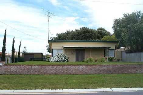 7 Boolardy Rd, Golden Bay, WA 6174