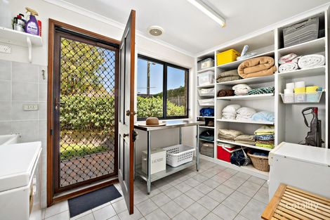 Property photo of 6 Bews Place Bonython ACT 2905