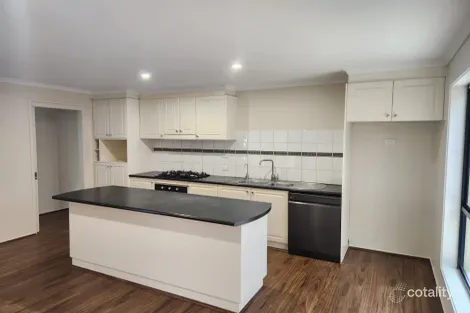 Property photo of 34 Unwin Avenue Jerrabomberra NSW 2619