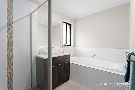 Property photo of 17 Concord Circuit Cliftleigh NSW 2321