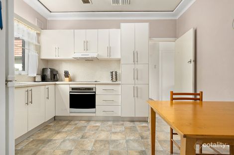 Property photo of 16 Lynwen Crescent Banksia NSW 2216