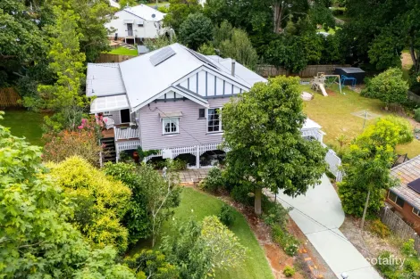 92 Pacific Pde, Tamborine Mountain, QLD 4272