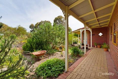 Property photo of 4 Scott Court Campbells Creek VIC 3451