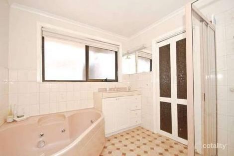 Property photo of 3 Larissa Avenue Ringwood VIC 3134