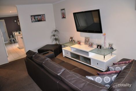 Property photo of 10 Brayford Nook Craigieburn VIC 3064